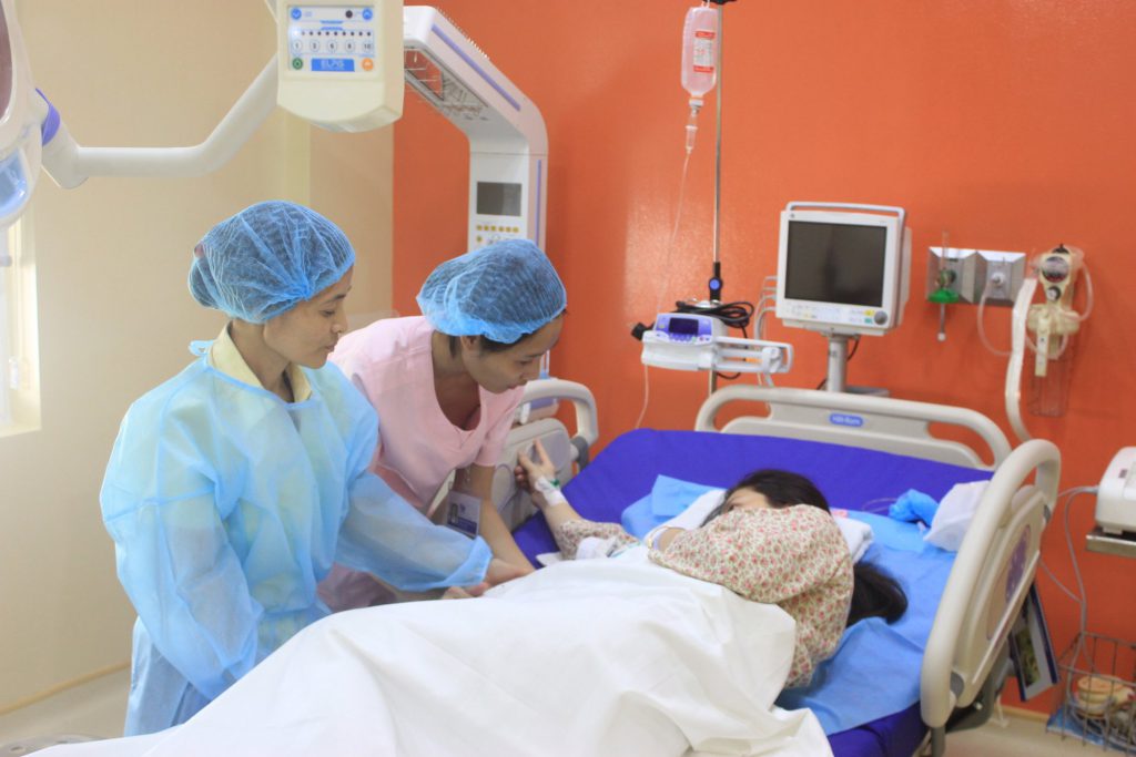 Chị Trang là một trong những sản phụ đầu tiên được trải nghiệm cuộc vượt cạn trên chiếc giường sinh hiện đại có giá trị hơn 500 triệu đồng.