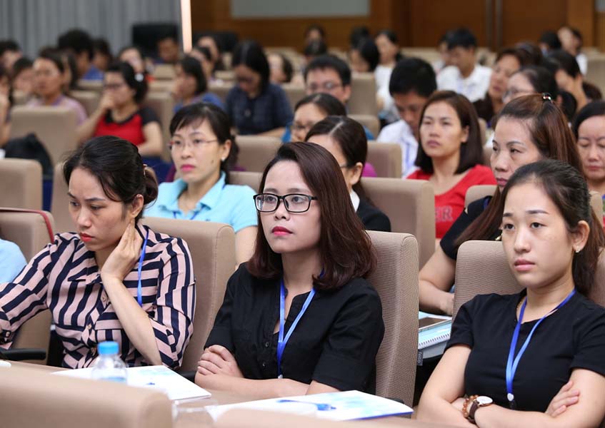 Các học viên chăm chú tiếp thu bài giảng