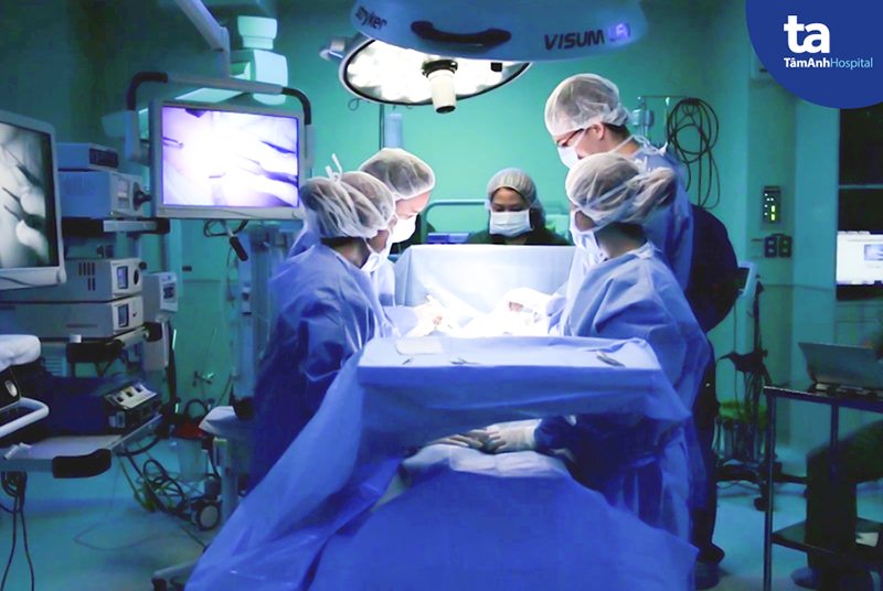 phẫu thuật ung thư thanh quản