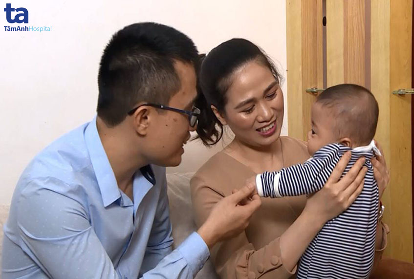 5 năm tìm con trong vô vọng, anh Nguyễn Bá Phú và chị Phạm Thị Diệu Thúy (Hà Nội) tìm đến BVĐK Tâm Anh và IVF thành công, hạ sinh con trai Nguyễn Bá Nhật Minh 5 năm tìm con trong vô vọng, anh Nguyễn Bá Phú và chị Phạm Thị Diệu Thúy (Hà Nội) tìm đến BVĐK Tâm Anh và IVF thành công, hạ sinh con trai Nguyễn Bá Nhật Minh