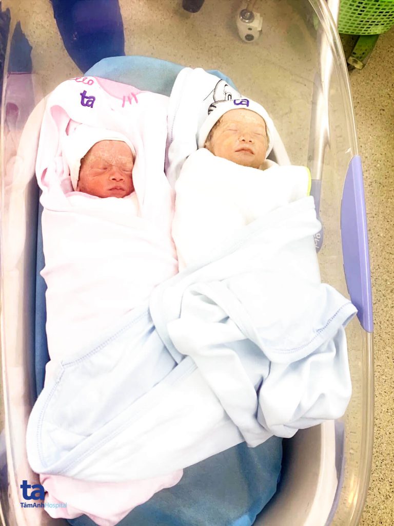 Sản phụ Huệ đã bình phục, sức khỏe của hai em bé cũng khá ổn định.