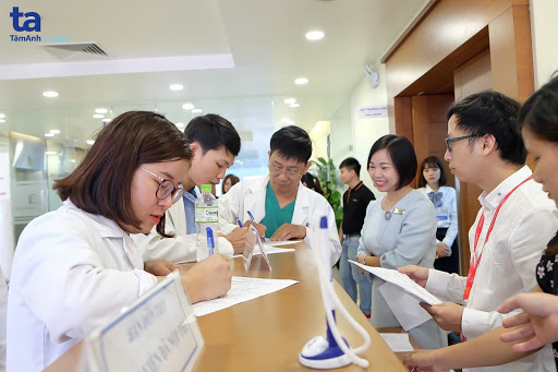 Nhiều cán bộ y tế rất hào hứng với buổi đào tạo và đến tham dự từ rất sớm