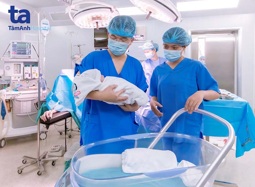 Trung tâm HTSS BVĐK Tâm Anh đứng đầu cả nước về tỷ lệ IVF, IUI thành công, giúp hiện thực hóa giấc mơ làm cha mẹ cho hàng ngàn cặp vợ chồng vô sinh hiếm muộn