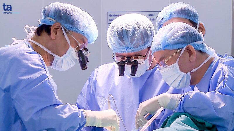 Ca mổ hồi sinh cánh tay