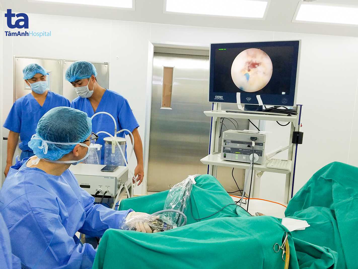 Ca phẫu thuật bóc tách khối u tuyến tiền liệt đòi hỏi bác sĩ dày dặn kinh nghiệm, chuyên sâu về tiết niệu và bệnh viện có trang thiết bị hiện đại nâng cao tỷ lệ thành công.