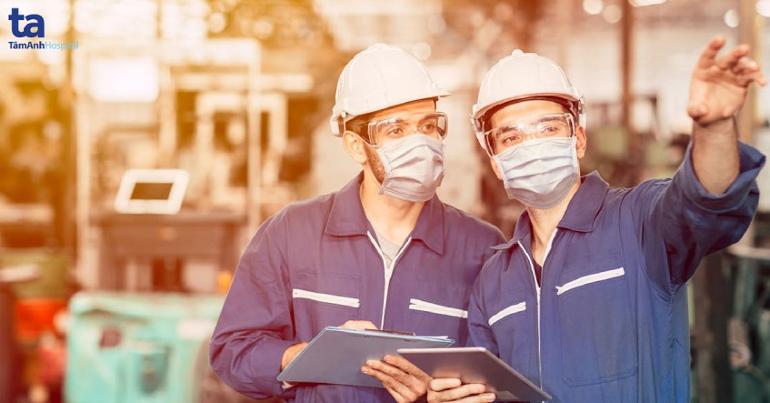 Bệnh bụi phổi silic: Nguyên nhân, triệu chứng và cách điều trị