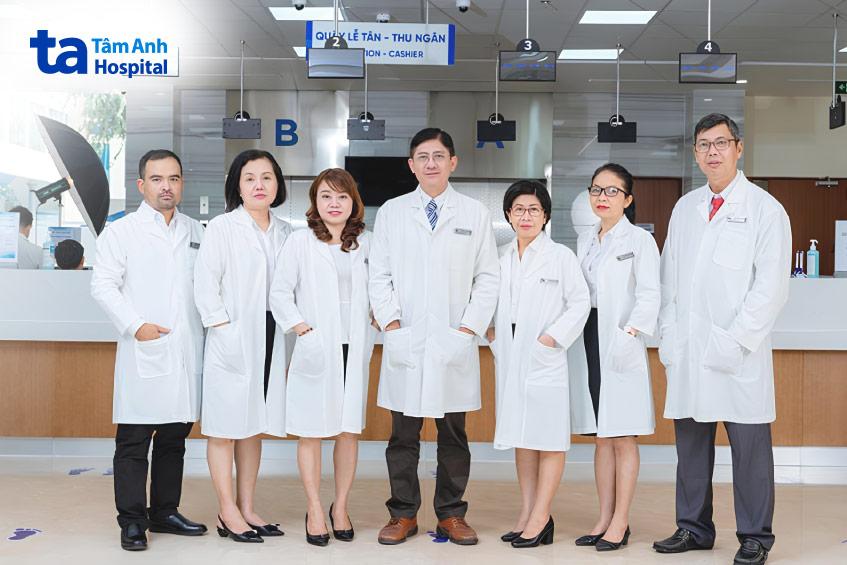 đội ngũ bác sĩ hồi sức
