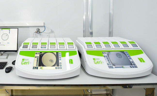 Hệ thống nuôi cấy phôi ứng dụng trí tuệ nhân tạo