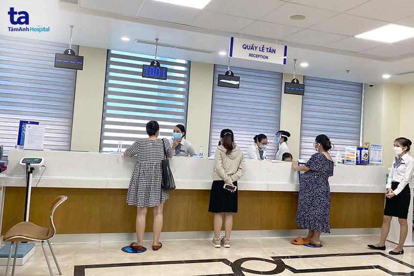 tiêm vắc xin cho mẹ bầu