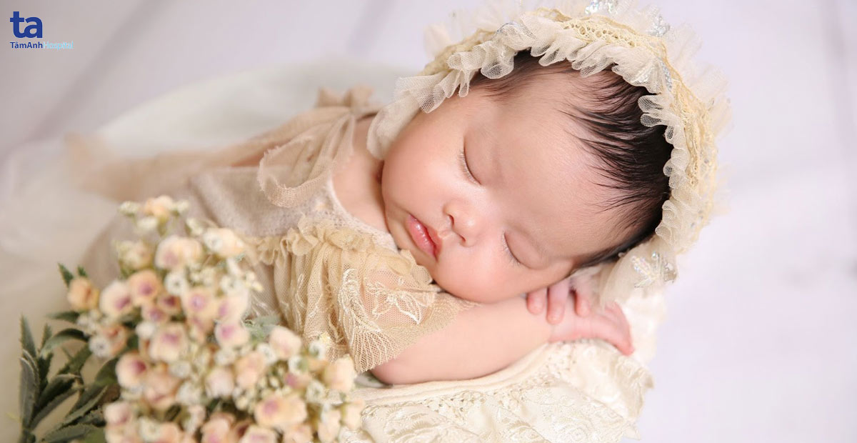 Hạnh phúc đón con yêu sau gần thập kỷ vì buồng trứng đa nang