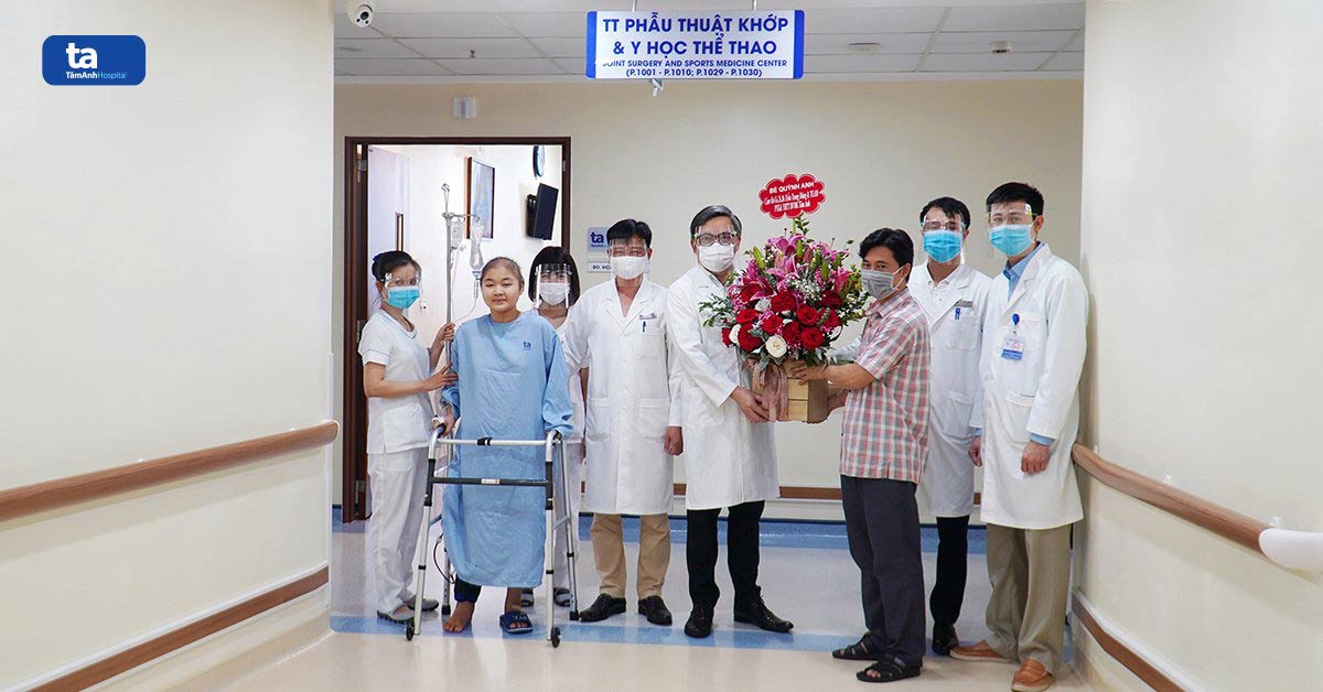 Thay xương nhân tạo in 3D bảo tồn chi thể cho bệnh nhi ung thư xương