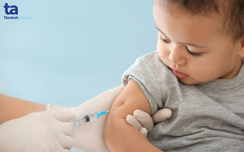 tiêm vaccine giúp phòng bệnh