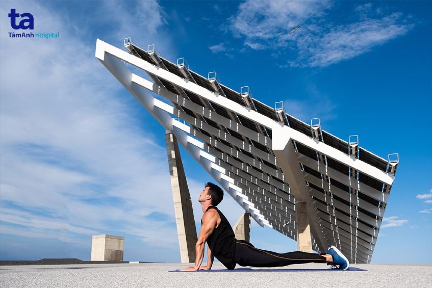 bài tập yoga rắn săn mồi