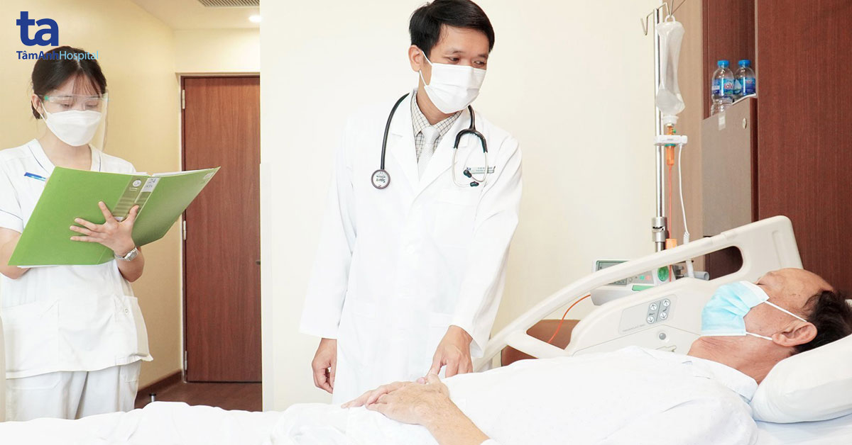 Bệnh nhân ung thư cần lưu ý gì trong mùa dịch?