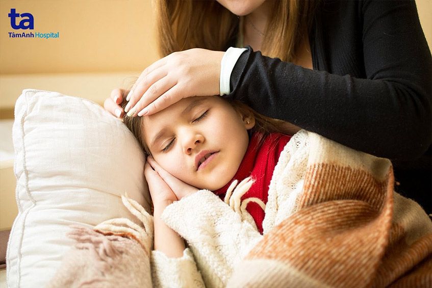 trẻ tăng nguy cơ mắc bệnh truyền nhiễm