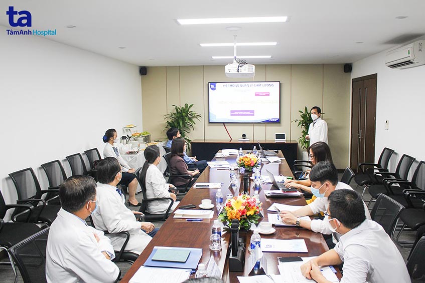 bs tuấn giám đốc trung tâm tế bào gốc