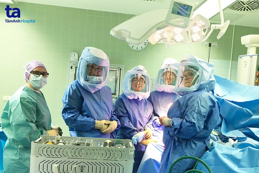 Quá trình thực hiện thay khớp