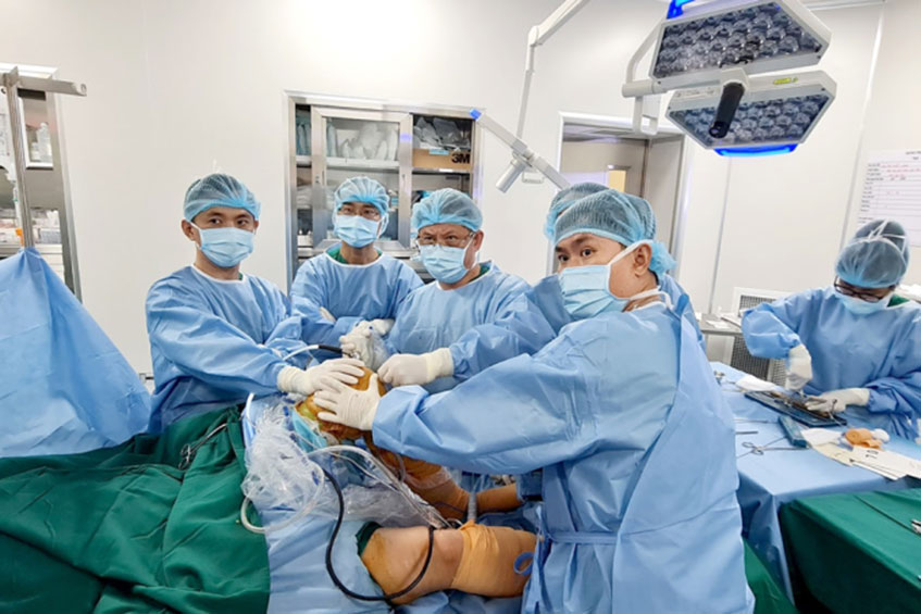thành công ghép dây chằng đầu tiên Việt Nam