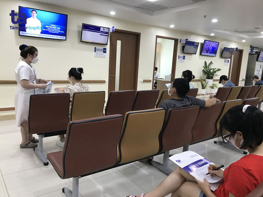 bệnh nhân khám hậu covid tại trung tâm tiêu hóa