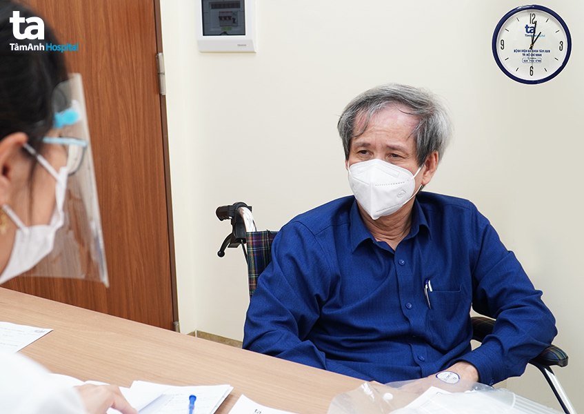 Người đầu tiên được tiêm kháng thể Evusheld tại Hà Nội