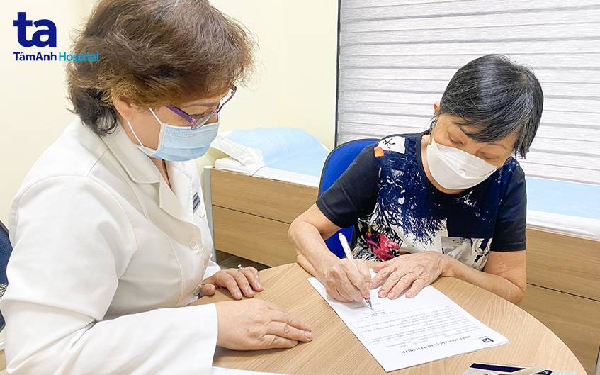 tư vấn chỉ định điểm evusheld