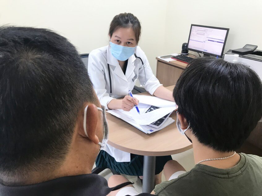 bac si tu van tiem evusheld cho tre em