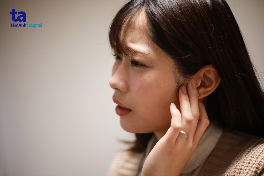 nghe kém ù tai hậu covid-19