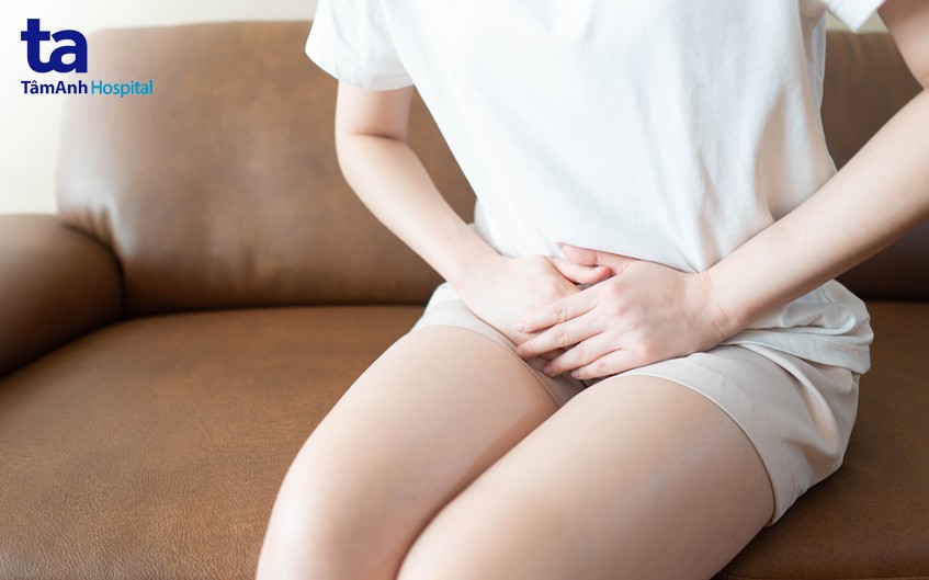 Phụ nữ có thể sưng, ngứa âm đạo trong lần đầu quan hệ