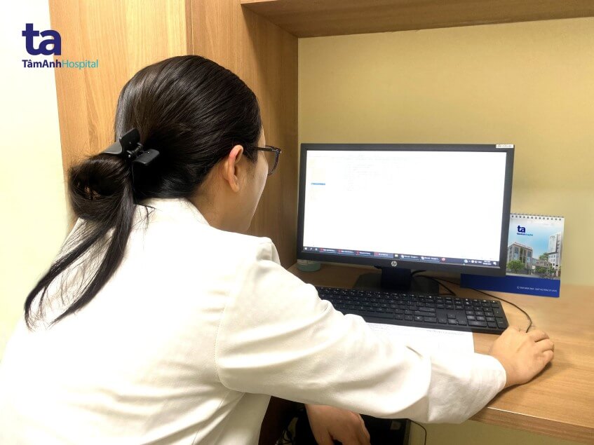 kham va chan doan sot xuat huyet