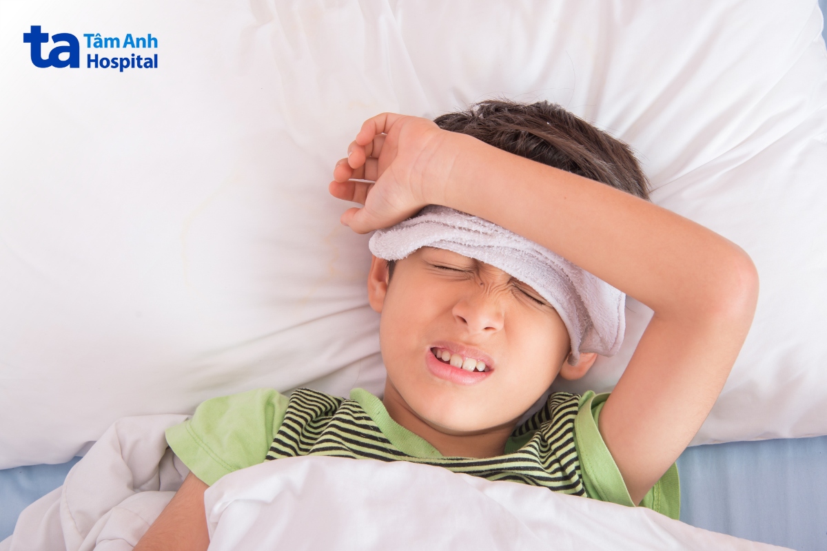Khi Phát Bệnh Sốt Xuất Huyết, Trẻ Đột Ngột Sốt Cao