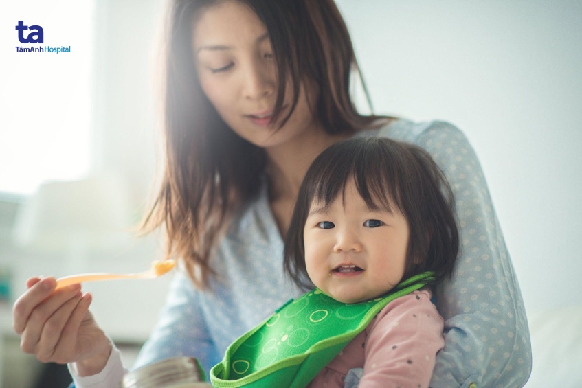 thực phẩm cho trẻ từ 0 đến 24 tháng tuổi