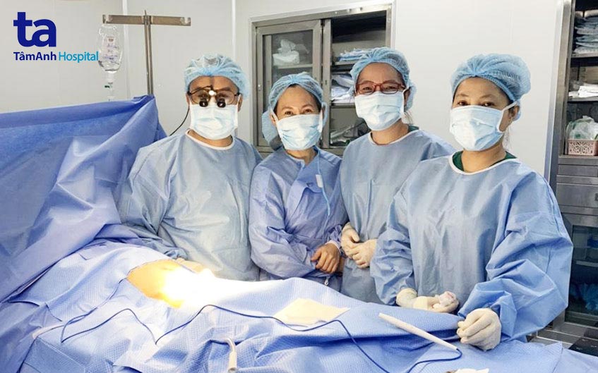 ê kíp phẫu thuật