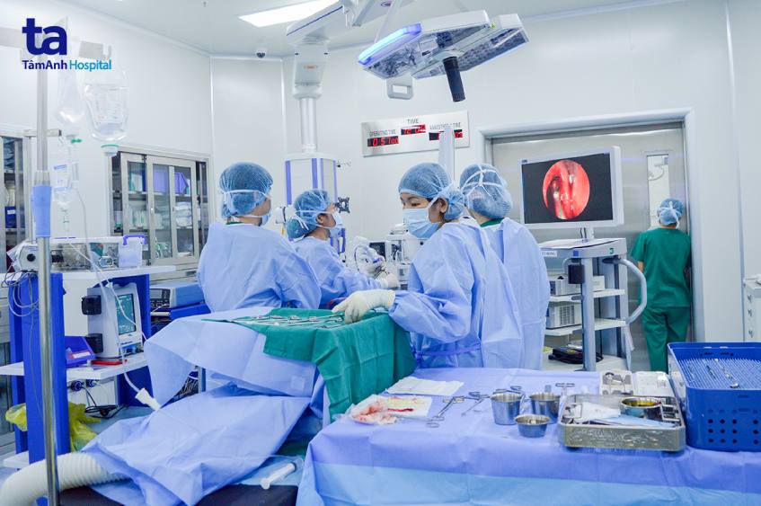 phẫu thuật nội soi mũi xoang