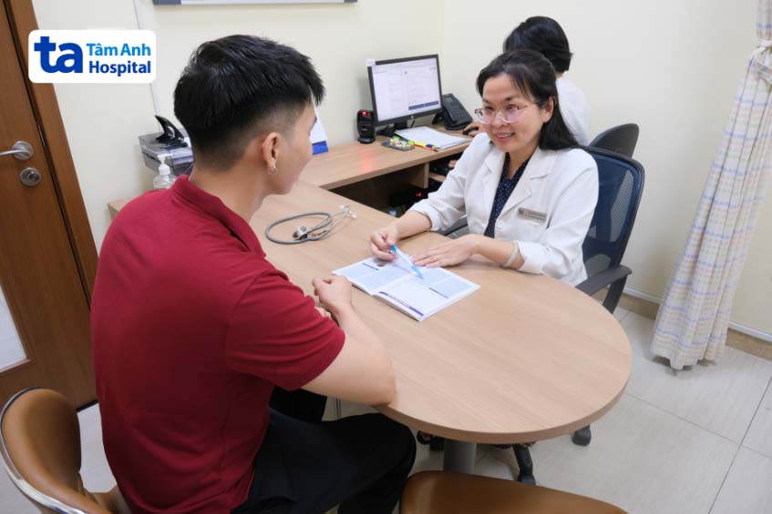 bác sĩ tư vấn gói khám tổng quát