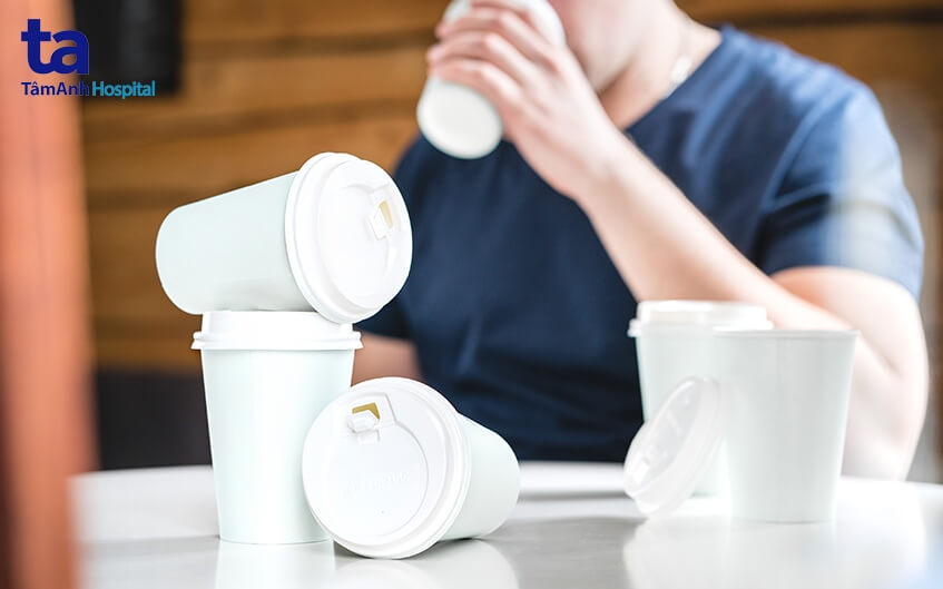 nguyên nhân gây đau đầu buồn nôn