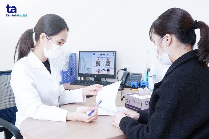 bác sĩ tầm soát ung thư đại tràng