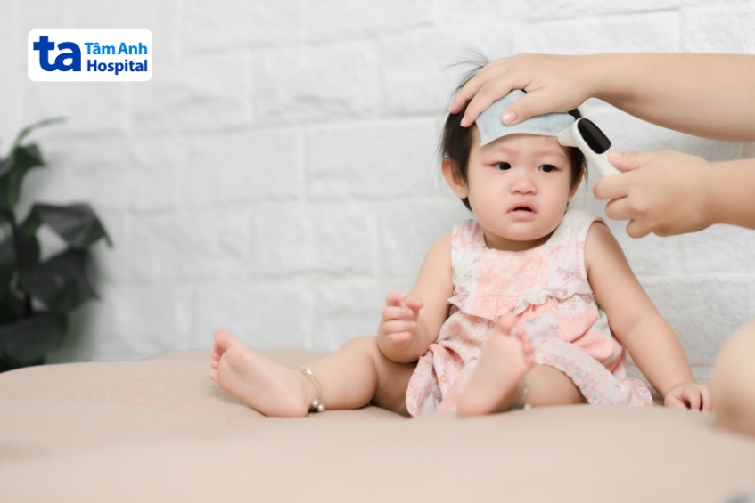 dấu hiệu đầu tiên của bệnh tay chân miệng