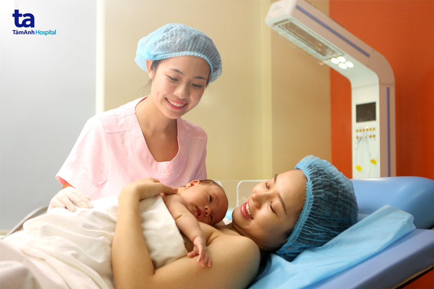 lợi ích khi sinh thường qua ngã âm đạo