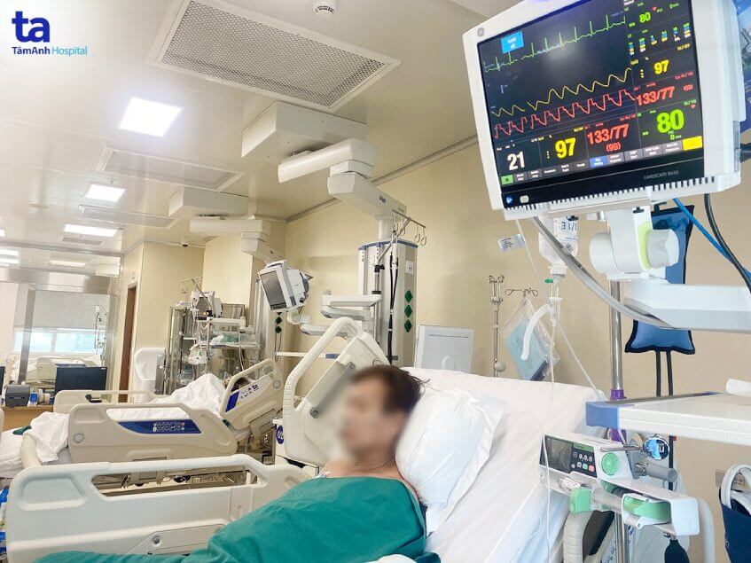 người bị thuyên tắc phổi đang hồi sức