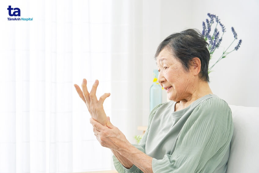 triệu chứng u tủy sống