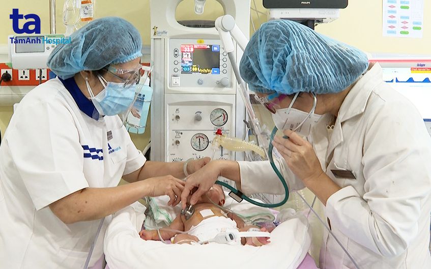 Phẫu thuật cho trẻ sinh cực non bị não úng thủy bẩm sinh