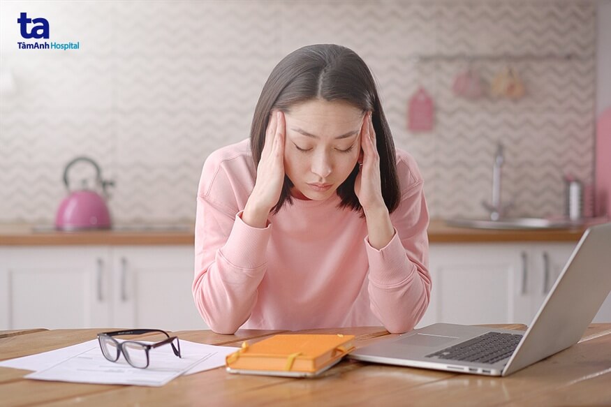 rối loạn giấc ngủ gây đau đầu