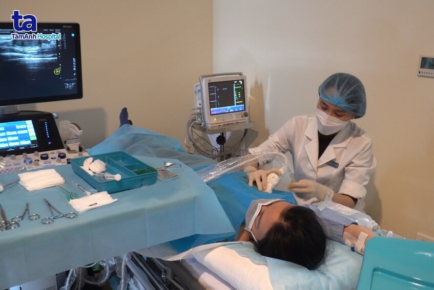 sinh thiết cắt hút u vú tại bvdk tâm anh