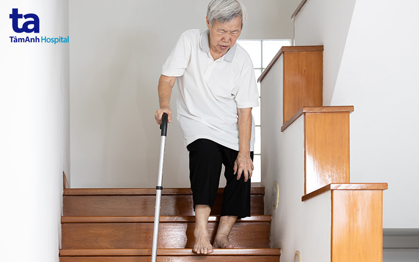 chẩn đoán bệnh gân tứ đầu đùi