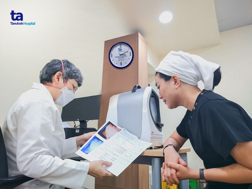 kiểm tra tình hình da mặt