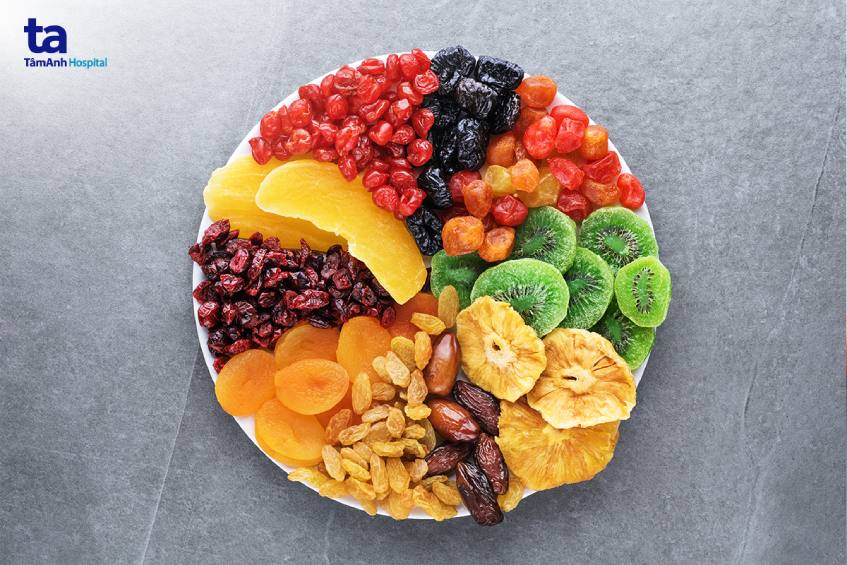 lựa chọn trái cây sấy khô có nguồn gốc rõ ràng
