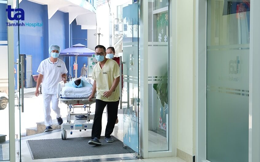 tầm soát và giờ vàng cấp cứu đột quỵ