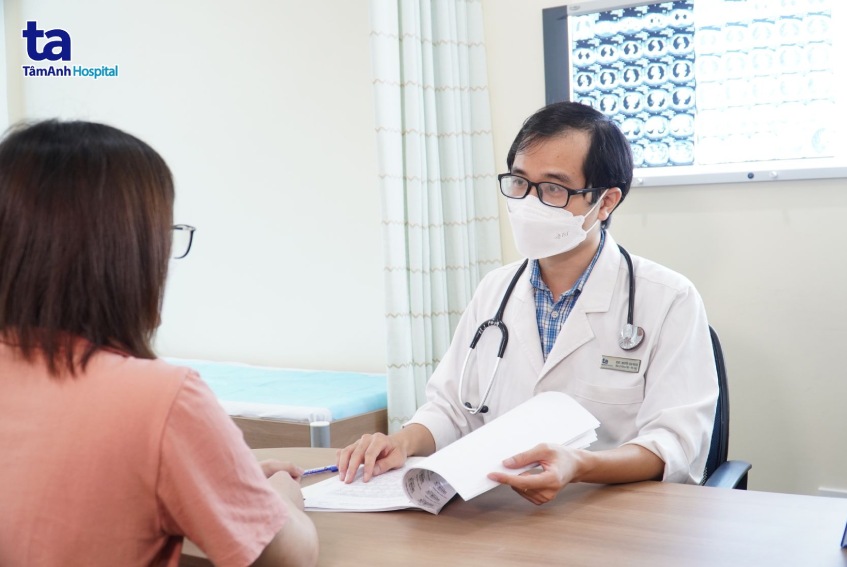 Số người đến khám vì bệnh hô hấp gia tăng thời điểm giao mùa