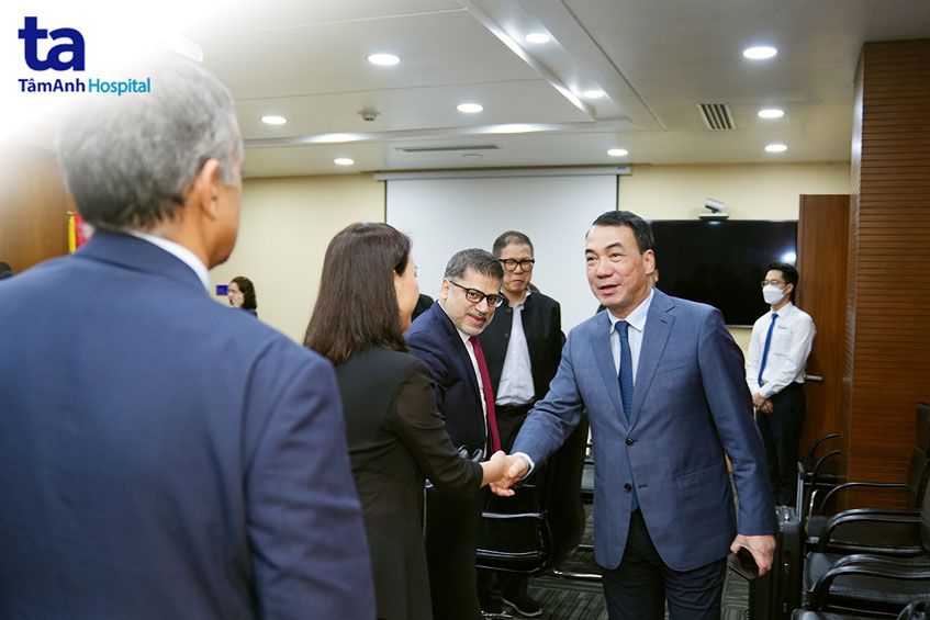 thành viên 2 phái đoàn