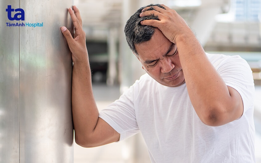 dấu hiệu người bị đột quỵ